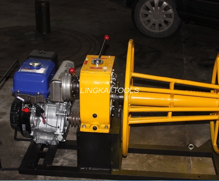 Gasoline Engine Wire Roe Winch 2 Ton For Wire Take Up / Wire Rope Rewinder